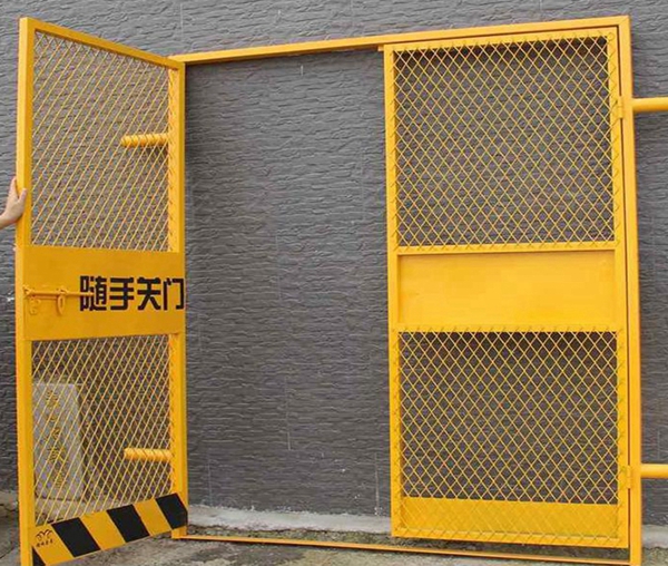 電梯防護門