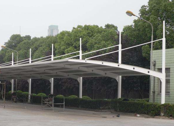 鋼結構雨棚