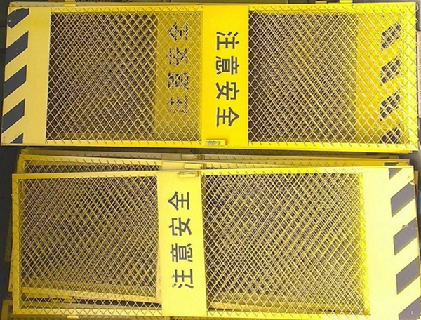 施工電梯防護門QL-A款